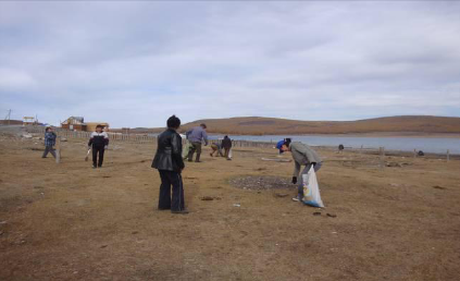 Очистка побережья озера Хубсугул